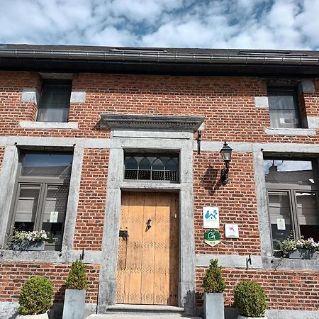 Le Relais De La Motte Panzió Soignies Kültér fotó
